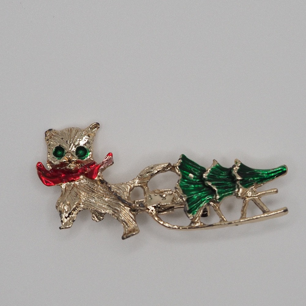 Christmas Tree Holiday Cat Brooch Painted Green Red Scarf Gold Tone Sled Vintage
